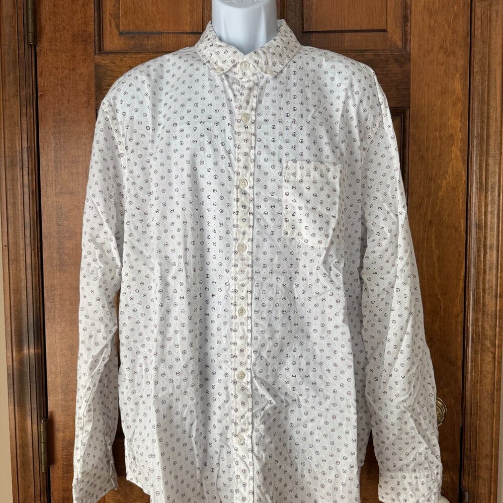 Express White w/Navy Blue & Red Circles Shirt XXL (18-18.5)